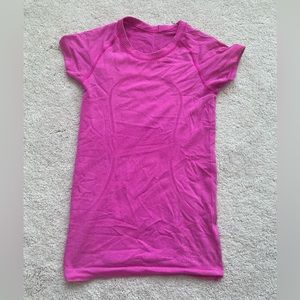Lululemon Swiftly Short Sleeve Top in Hot Pink Size 4 GUC